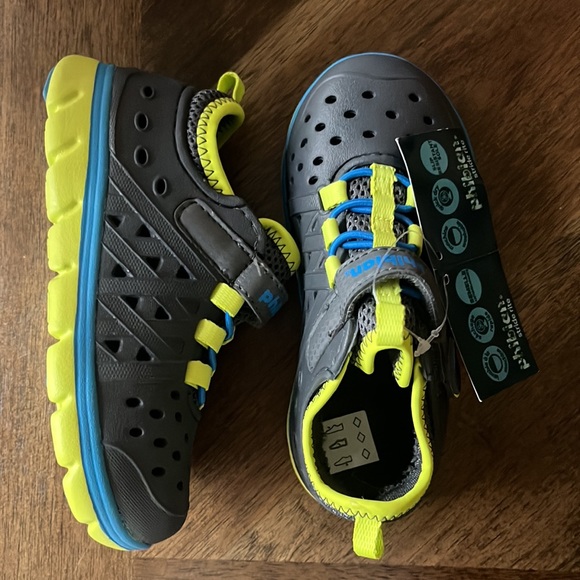 Stride Rite Water Shoes - Picture 1 of 6